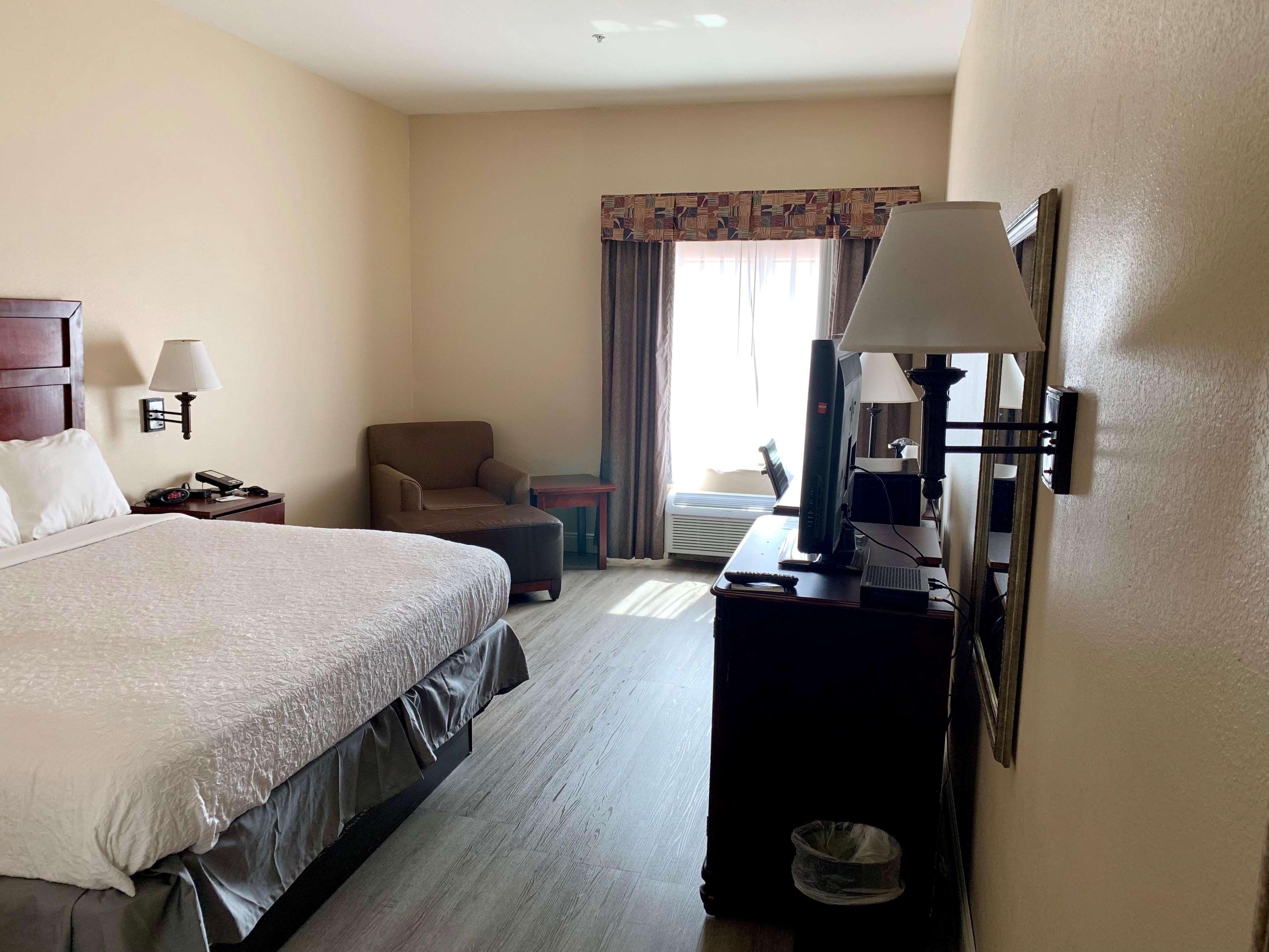 Country & By Radisson, Midway - Tallahassee West Hotel 3*
