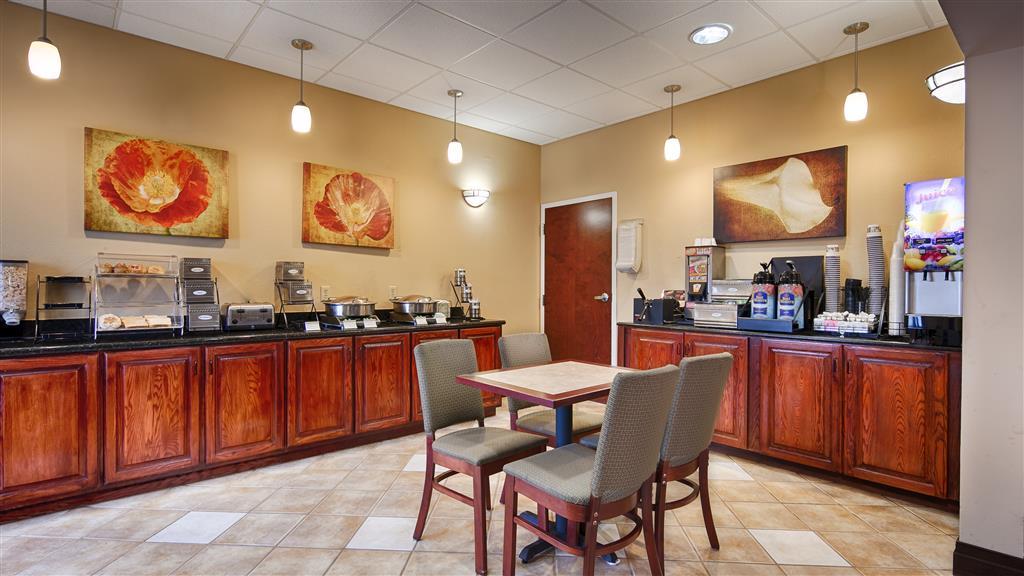 Country & By Radisson, Midway - Tallahassee West Hotel