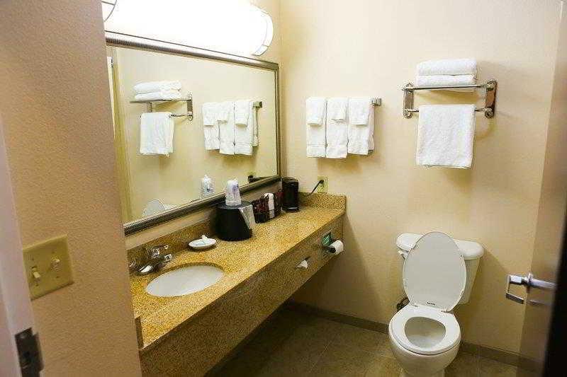 Hotel Country & By Radisson, Midway - Tallahassee West 3*