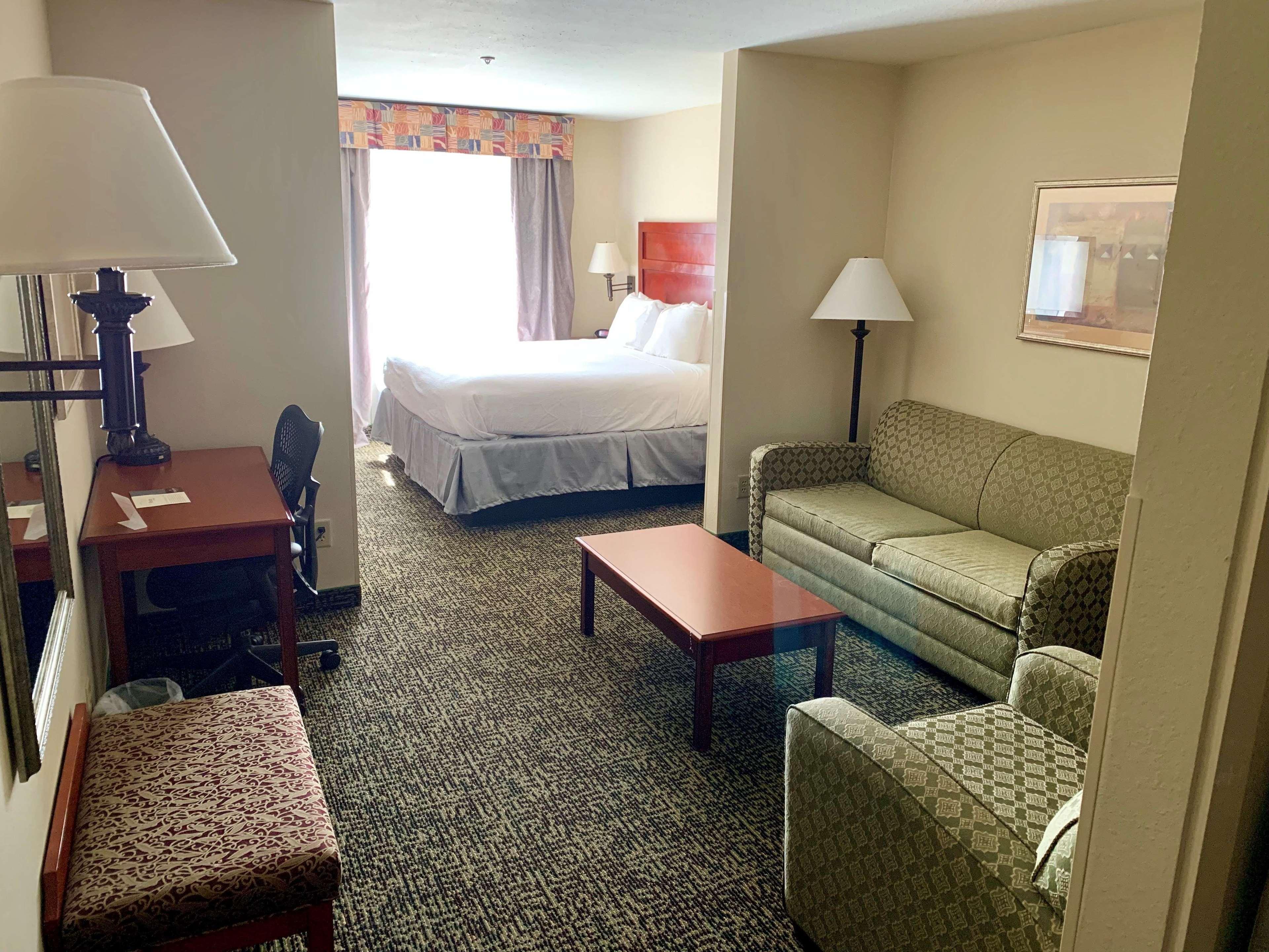Country & By Radisson, Midway - Tallahassee West Midway (Gadsden County)
