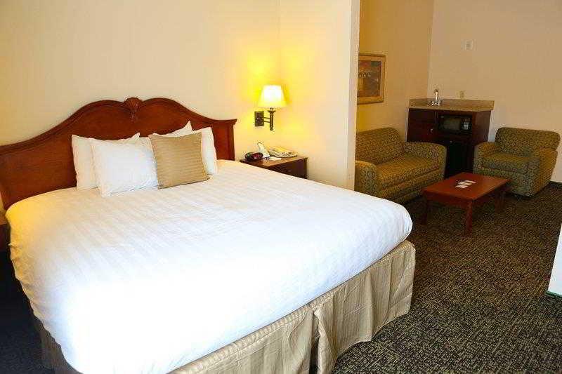 Hotel Country & By Radisson, Midway - Tallahassee West 3*