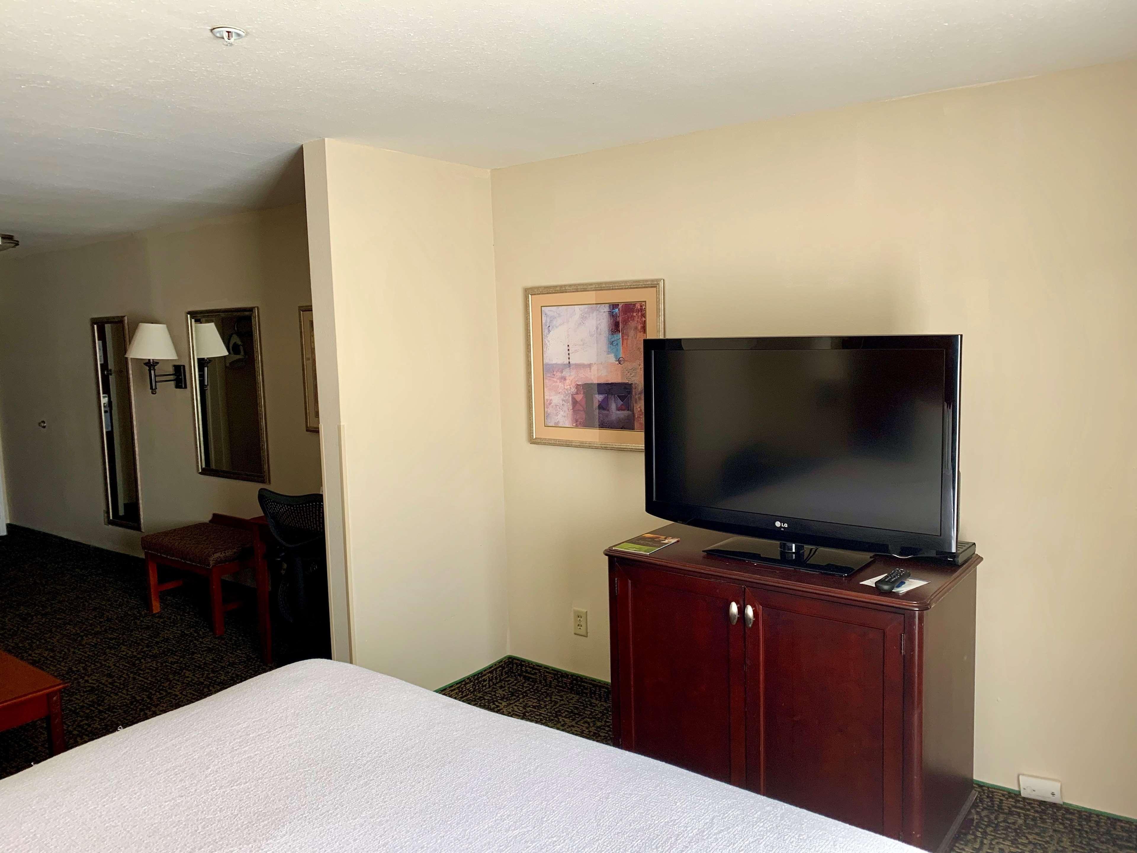 Hotel Country & By Radisson, Midway - Tallahassee West 3*