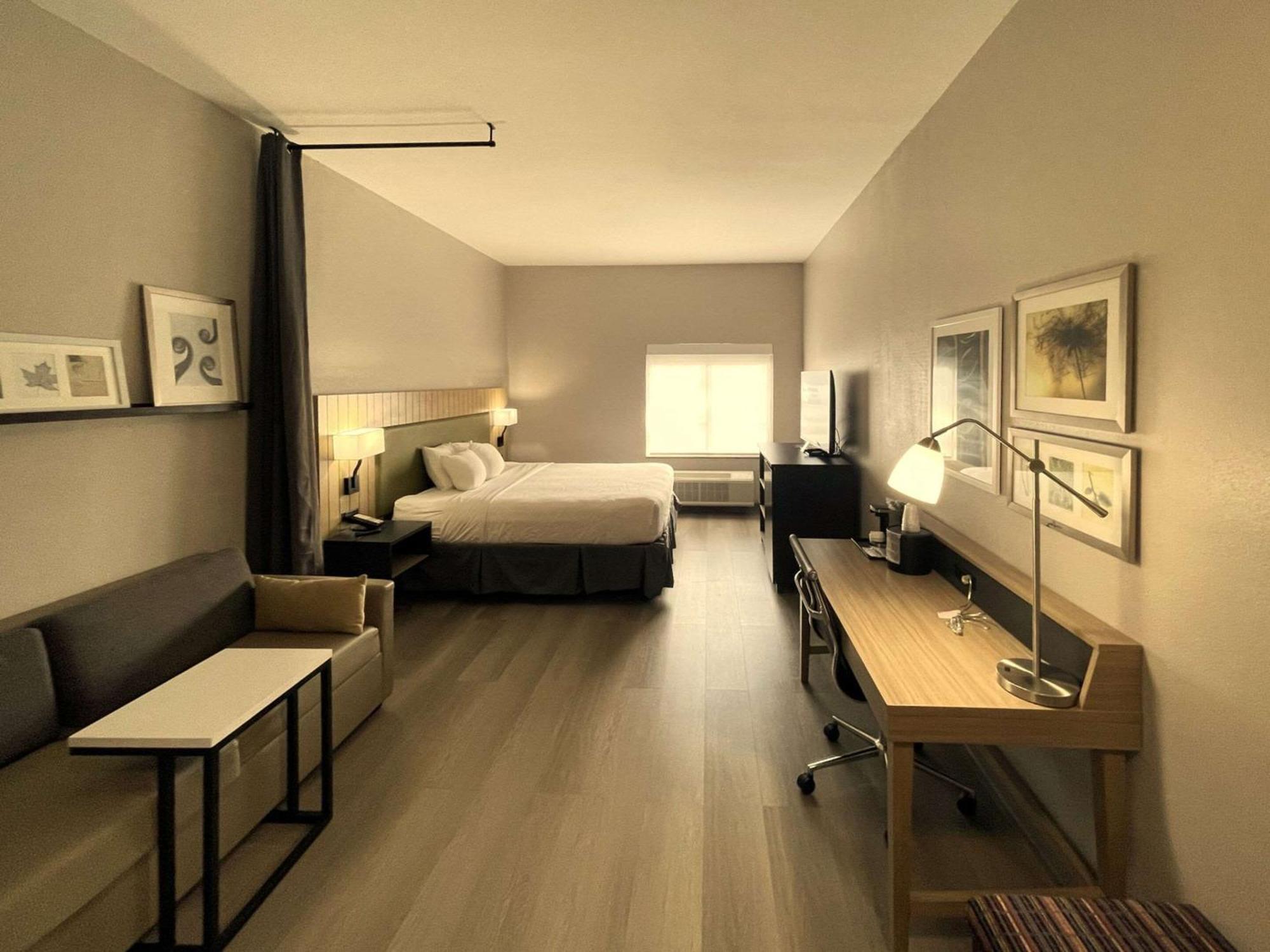 Hotel Country & By Radisson, Midway - Tallahassee West Midway (Gadsden County)