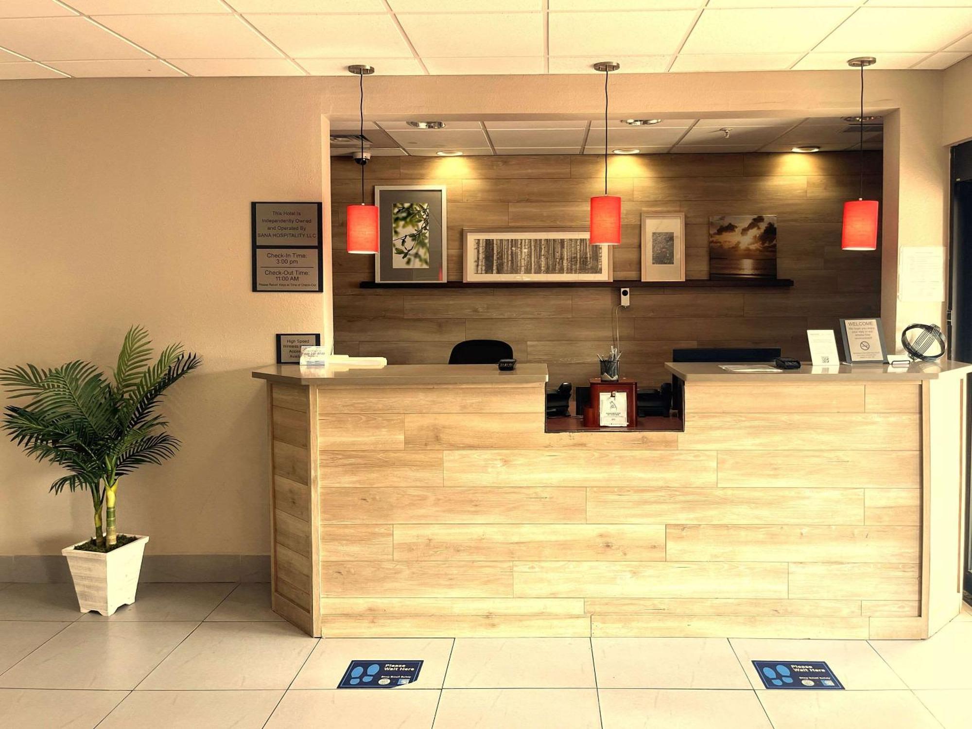 Hotel Country & By Radisson, Midway - Tallahassee West 3*