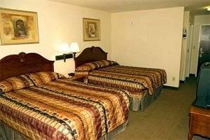 Country & By Radisson, Midway - Tallahassee West Hotel